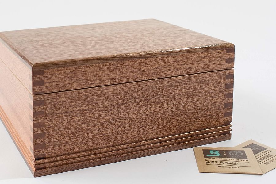 humidor cannabis case