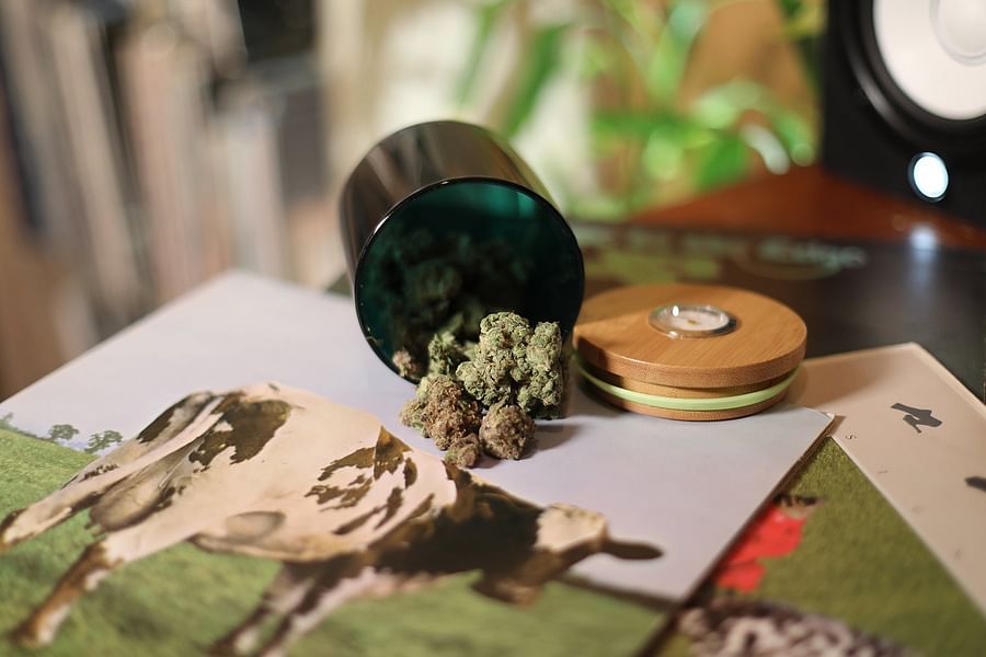 smart cannabis stash jar